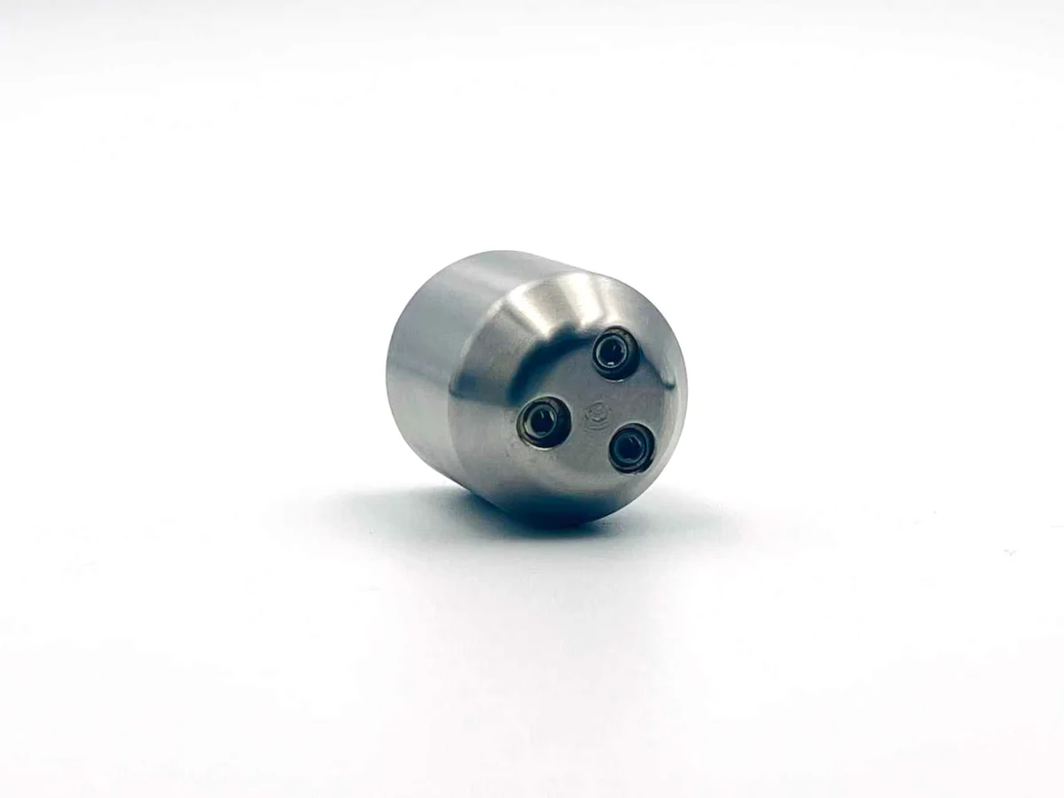 Heavy-duty industrial jet nozzle for high-pressure spray applications ensuring precise flow control within manufacturing environments